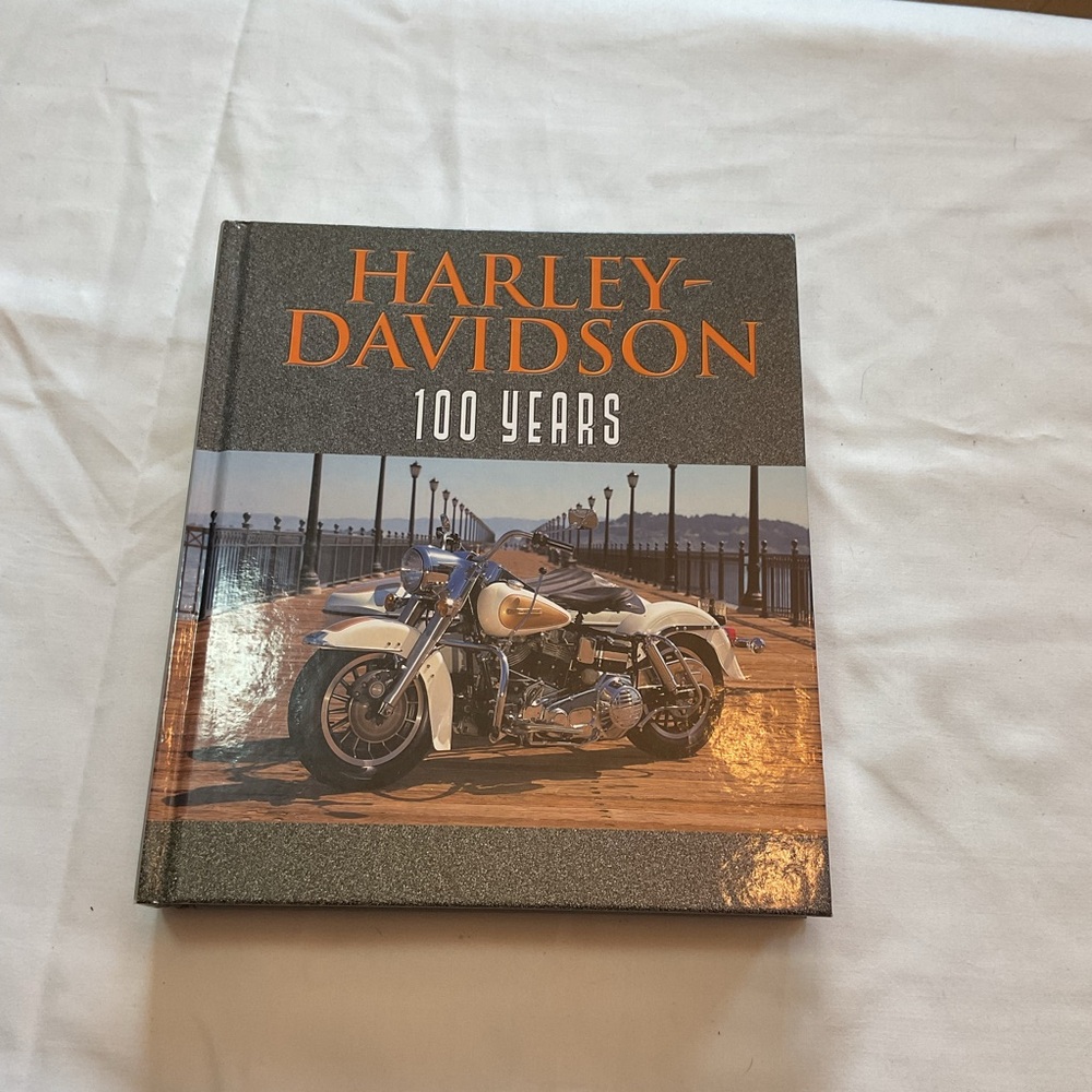 Harley-Davidson 100 published by Crestline 2005, commemorative hardcover book
